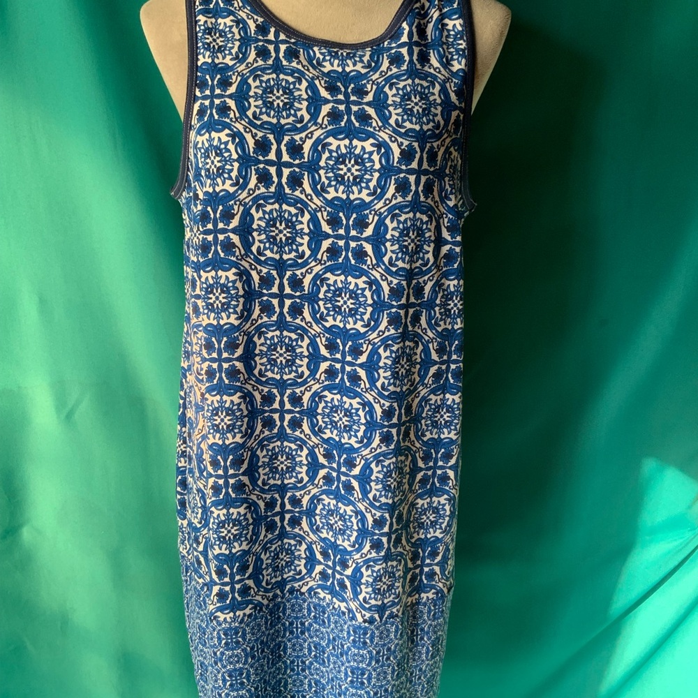 Mud Pie ‘Rosie’ Sleeveless Shift Style Navy and White Tile Pattern Midi Dress